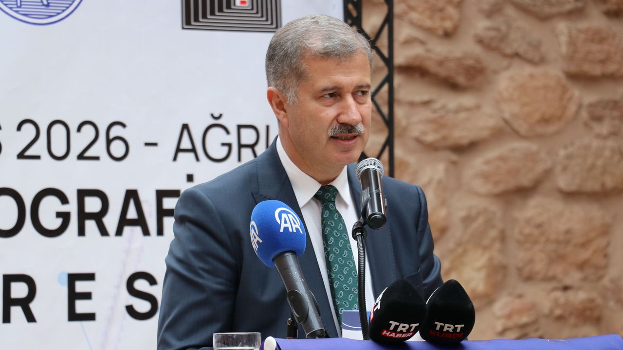 agridaki-tarihi-ishak-pasa-sarayinda-24-ulusal-kromatografi-kongresi-basladi