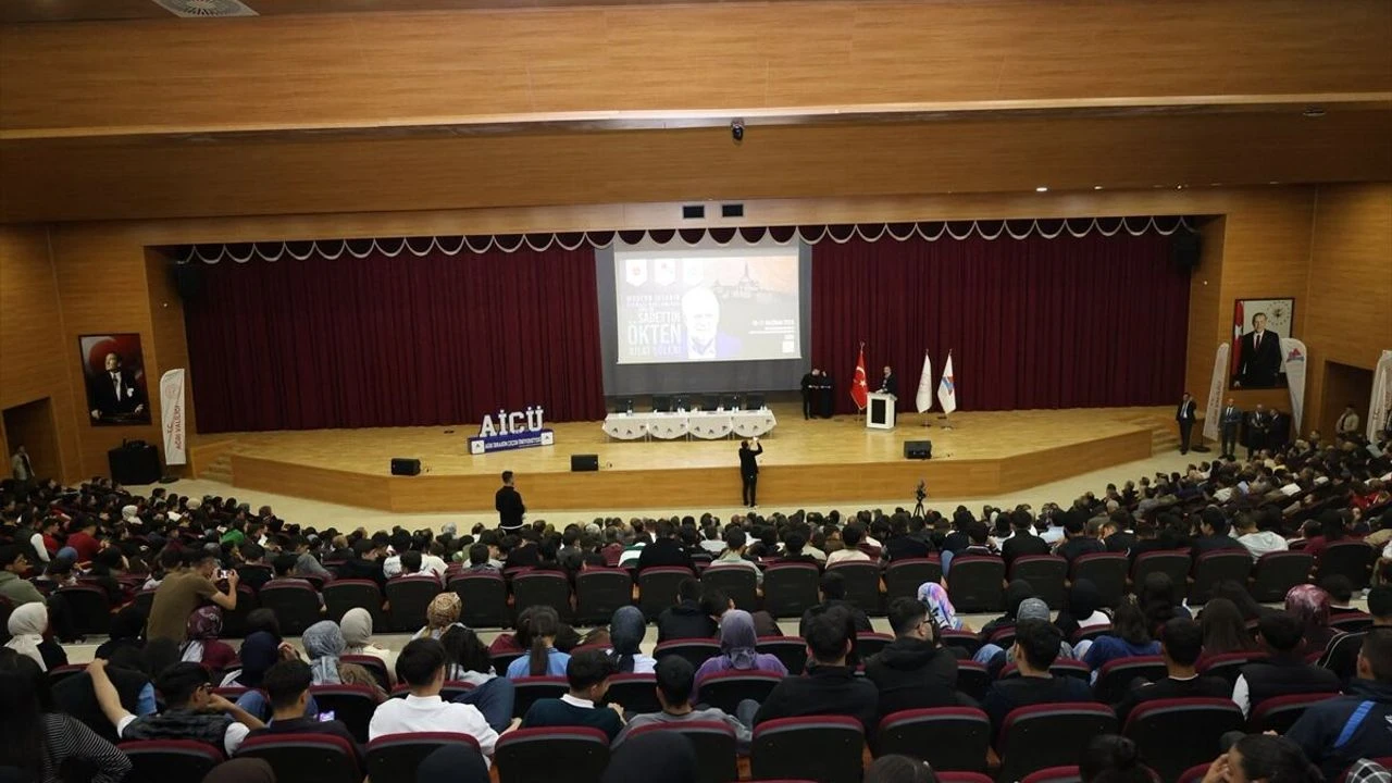 agrida-sadettin-oktenin-dusunce-ve-medeniyet-eksenli-fikir-dunyasi-konusuldu